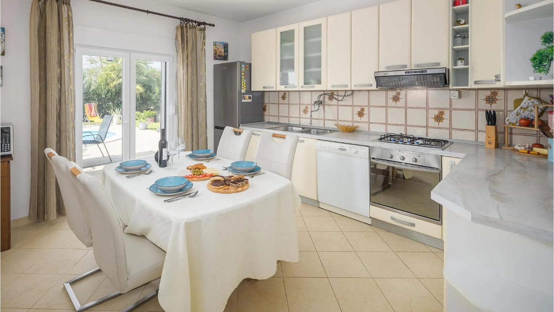 Pet Friendly Home In Višnjan Kroatië